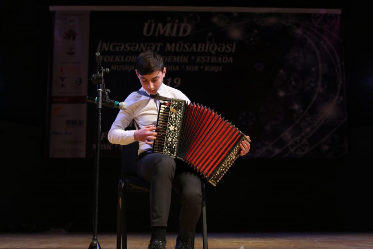 Bakıda beynəlxalq incəsənət müsabiqəsi keçirilib (FOTO)