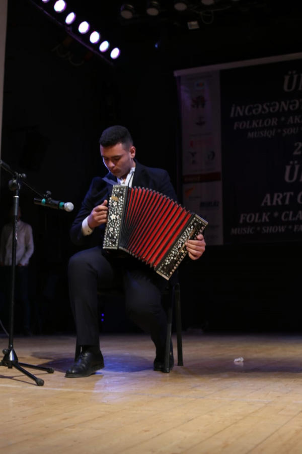 Bakıda beynəlxalq incəsənət müsabiqəsi keçirilib (FOTO)