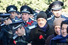 Azərbaycan ictimaiyyəti 20 Yanvar faciəsi qurbanlarının əziz xatirəsini yad edir (FOTO)