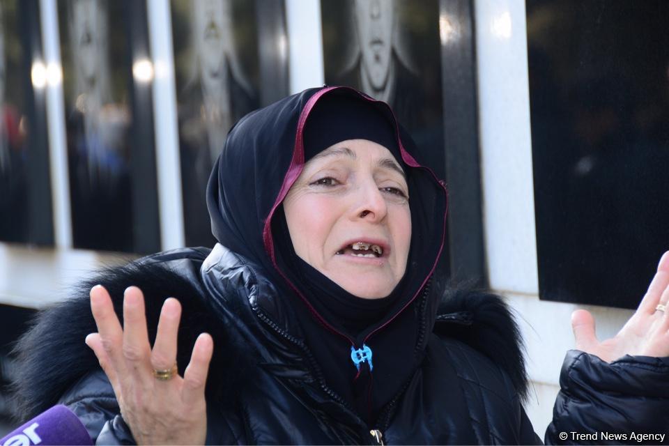 Azərbaycan ictimaiyyəti 20 Yanvar faciəsi qurbanlarının əziz xatirəsini yad edir (FOTO)