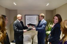 Prezident İlham Əliyev: Azərbaycan öz inkişaf strategiyasını yenilənən beynəlxalq və regional təmayüllər nəzərə alınmaqla qurur (FOTO)
