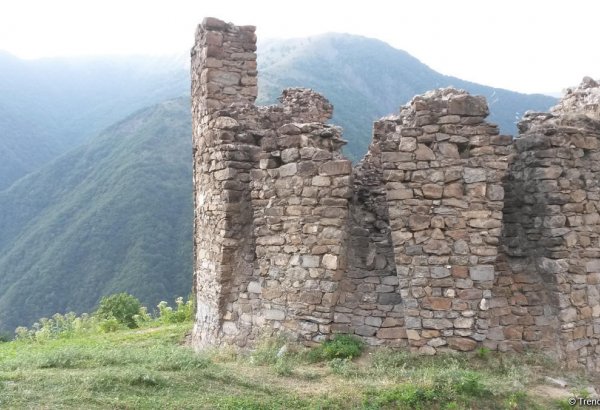 Azərbaycan tarixinin daha bir səhifəsi: Şamilqalanı kim tikdi, kimə qaldı? (FOTO)