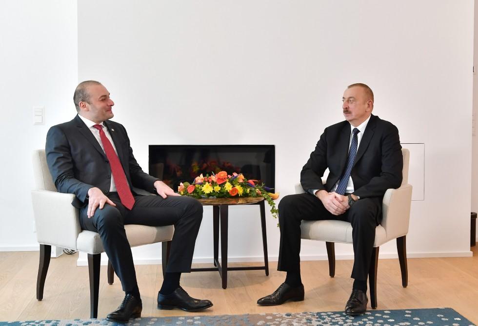 Davosda Azərbaycan Prezidentinin və Gürcüstan Baş nazirinin görüşü olub (FOTO) (YENİLƏNİB)
