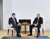 Prezident İlham Əliyev Davosda “Visa” şirkətinin prezidenti ilə görüşüb (FOTO)