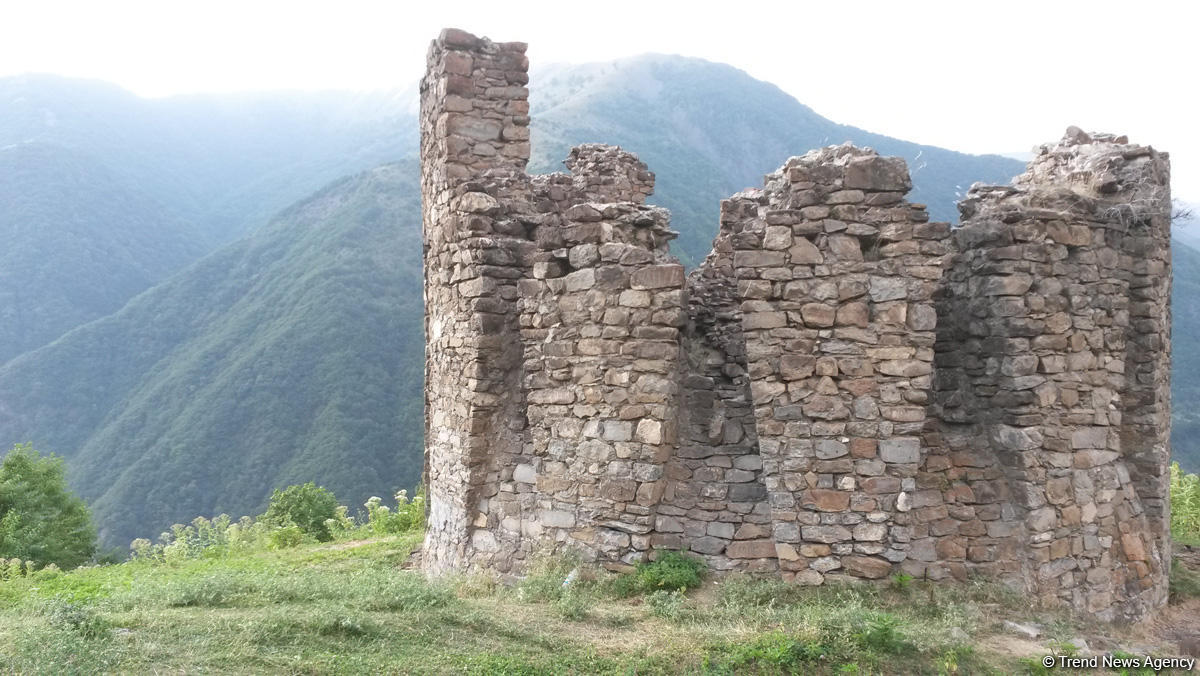 Azərbaycan tarixinin daha bir səhifəsi: Şamilqalanı kim tikdi, kimə qaldı? (FOTO)