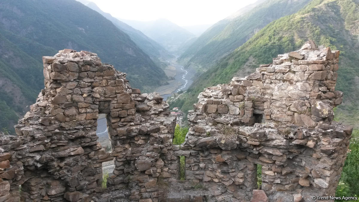 Azərbaycan tarixinin daha bir səhifəsi: Şamilqalanı kim tikdi, kimə qaldı? (FOTO)