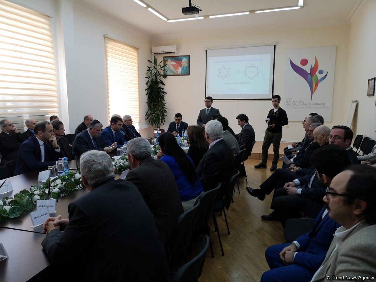 “Holokost və Xocalı - müasirlərin gözü ilə” mövzusunda "dəyirmi masa" keçirilib (FOTO)