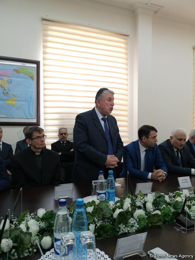 “Holokost və Xocalı - müasirlərin gözü ilə” mövzusunda "dəyirmi masa" keçirilib (FOTO)