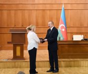 Prezident İlham Əliyev və birinci xanım Mehriban Əliyeva şəhid ailələri ilə görüşüblər (YENİLƏNİB-2) (FOTO)