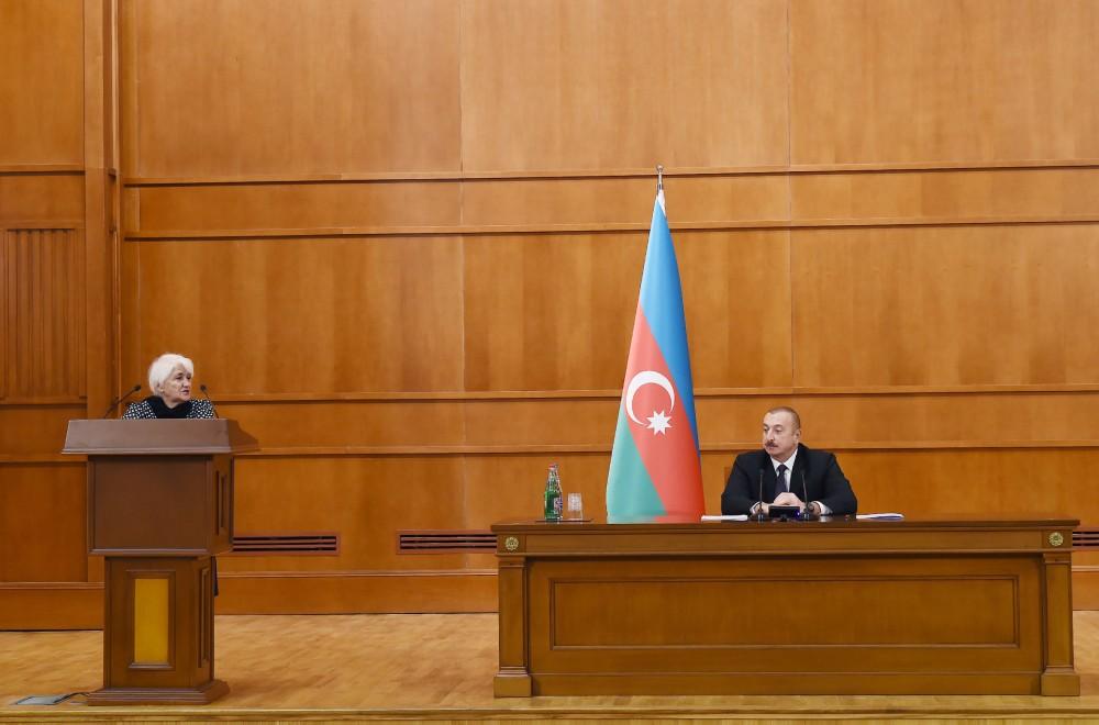 Prezident İlham Əliyev və birinci xanım Mehriban Əliyeva şəhid ailələri ilə görüşüblər (YENİLƏNİB-2) (FOTO)