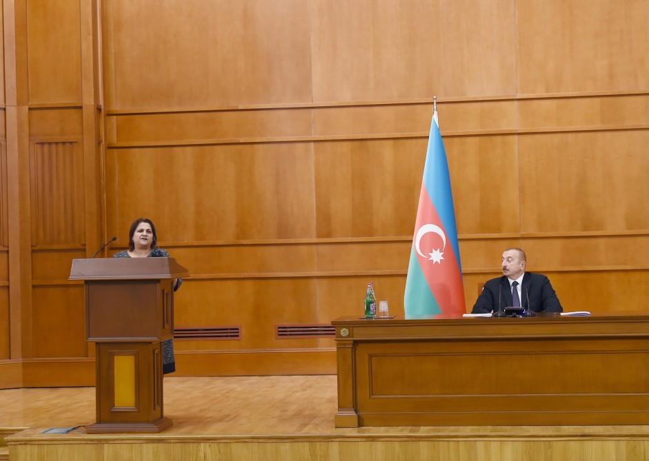 Prezident İlham Əliyev və birinci xanım Mehriban Əliyeva şəhid ailələri ilə görüşüblər (YENİLƏNİB-2) (FOTO)