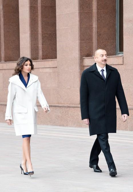 Prezident İlham Əliyev və birinci xanım Mehriban Əliyeva şəhid ailələri ilə görüşüblər (YENİLƏNİB-2) (FOTO)