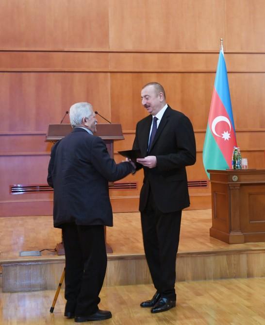 Prezident İlham Əliyev və birinci xanım Mehriban Əliyeva şəhid ailələri ilə görüşüblər (YENİLƏNİB-2) (FOTO)