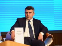"Regionların inkişafı üzrə Dövlət Proqramı"nın icrasının yekunlarına dair konfrans çərçivəsində sahibkarlarla müzakirələr aparılır (FOTO)
