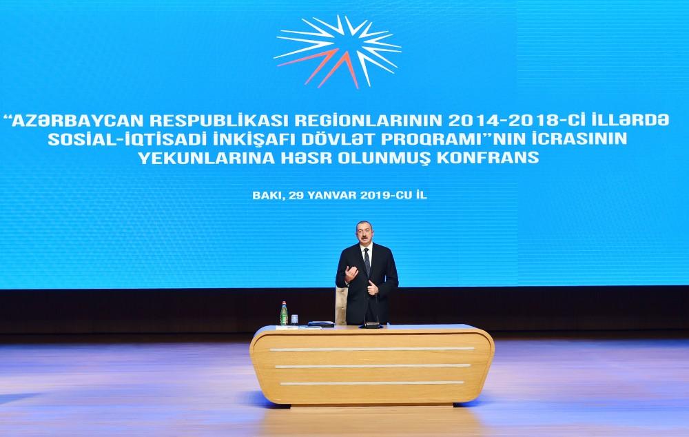 Prezident İlham Əliyev "Regionların 2014-2018-ci illərdə sosial-iqtisadi inkişafı Dövlət Proqramı"nın icrasının yekunlarına həsr olunan konfransda iştirak edib (FOTO) (YENİLƏNİB-2)
