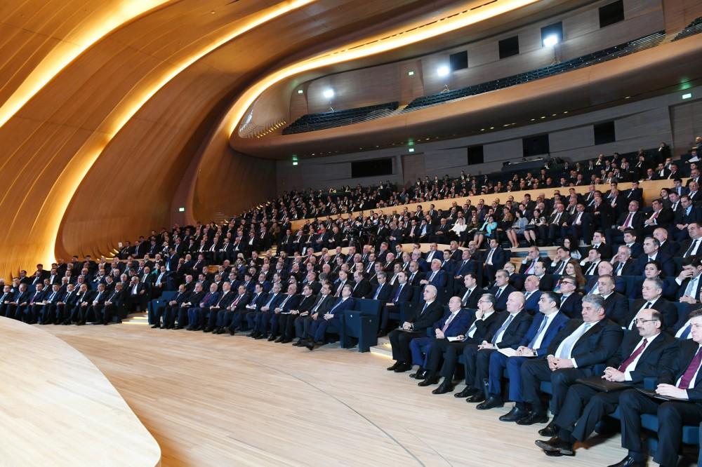 Prezident İlham Əliyev "Regionların 2014-2018-ci illərdə sosial-iqtisadi inkişafı Dövlət Proqramı"nın icrasının yekunlarına həsr olunan konfransda iştirak edib (FOTO) (YENİLƏNİB-2)
