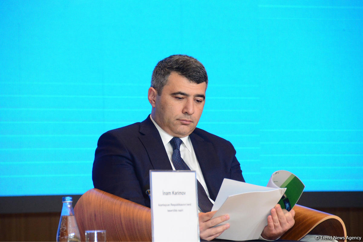 "Regionların inkişafı üzrə Dövlət Proqramı"nın icrasının yekunlarına dair konfrans çərçivəsində sahibkarlarla müzakirələr aparılır (FOTO)