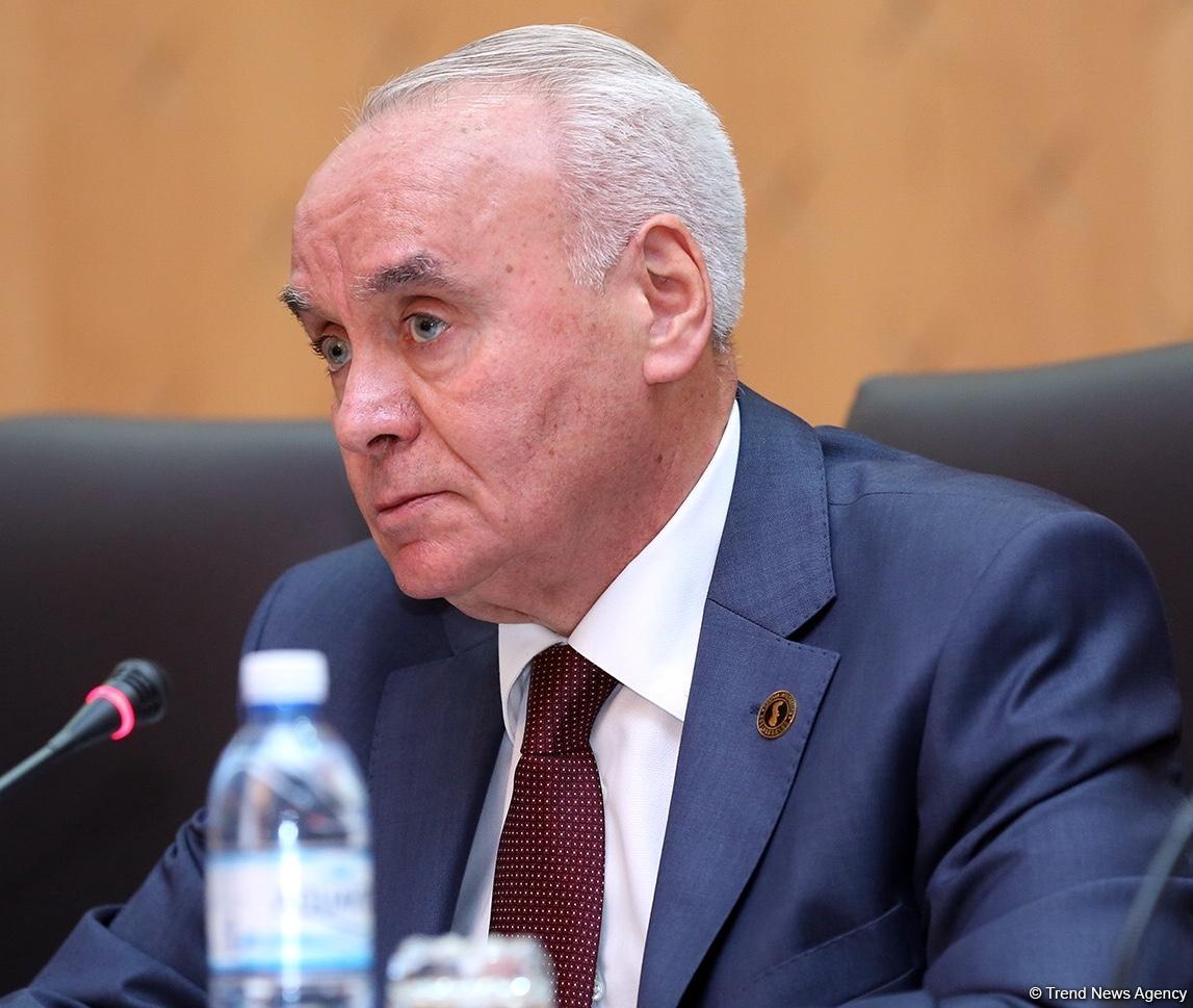 Hikmət Hacıyev: Ermənistanın azərbaycanlıları etnik təmizləməyə məruz qoyaraq erməni icmasına imtiyazlı hüquqlar tələb etməsi bütün sənədlərə ziddir (FOTO)
