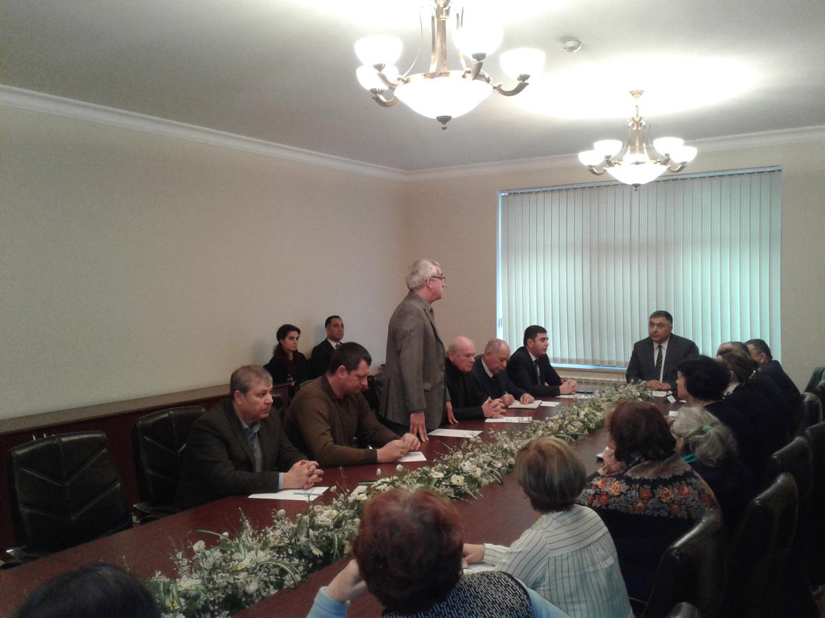 Millət vəkili “Rus İcmaları”nın nümayəndələri ilə görüşüb (FOTO)
