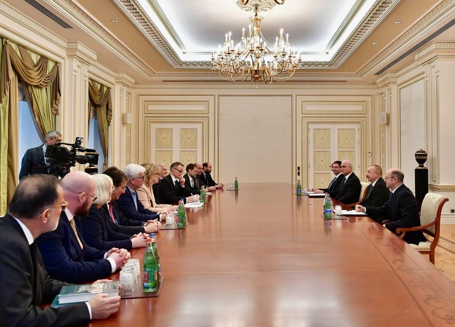 Prezident İlham Əliyev Almaniya nümayəndə heyətini qəbul edib (YENİLƏNİB) (FOTO)