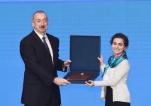 Prezident İlham Əliyev və birinci xanım Mehriban Əliyeva Gənclər Gününə həsr olunmuş respublika toplantısında iştirak ediblər (FOTO) (YENİLƏNİB-2)