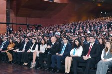 Prezident İlham Əliyev və birinci xanım Mehriban Əliyeva Gənclər Gününə həsr olunmuş respublika toplantısında iştirak ediblər (FOTO) (YENİLƏNİB-2)
