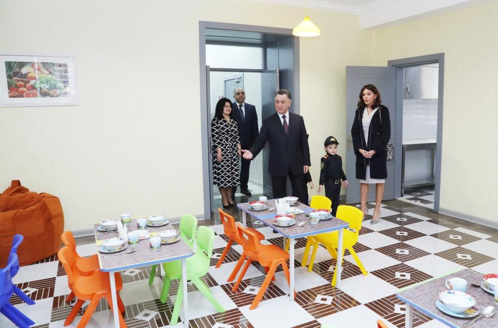 Birinci vitse-prezident Mehriban Əliyeva Bakıda yeni inşa olunmuş 6 saylı uşaq bağçasının açılışında iştirak edib (FOTO)