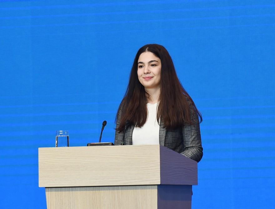 Prezident İlham Əliyev və birinci xanım Mehriban Əliyeva Gənclər Gününə həsr olunmuş respublika toplantısında iştirak ediblər (FOTO) (YENİLƏNİB-2)