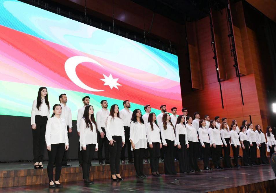 Prezident İlham Əliyev və birinci xanım Mehriban Əliyeva Gənclər Gününə həsr olunmuş respublika toplantısında iştirak ediblər (FOTO) (YENİLƏNİB-2)