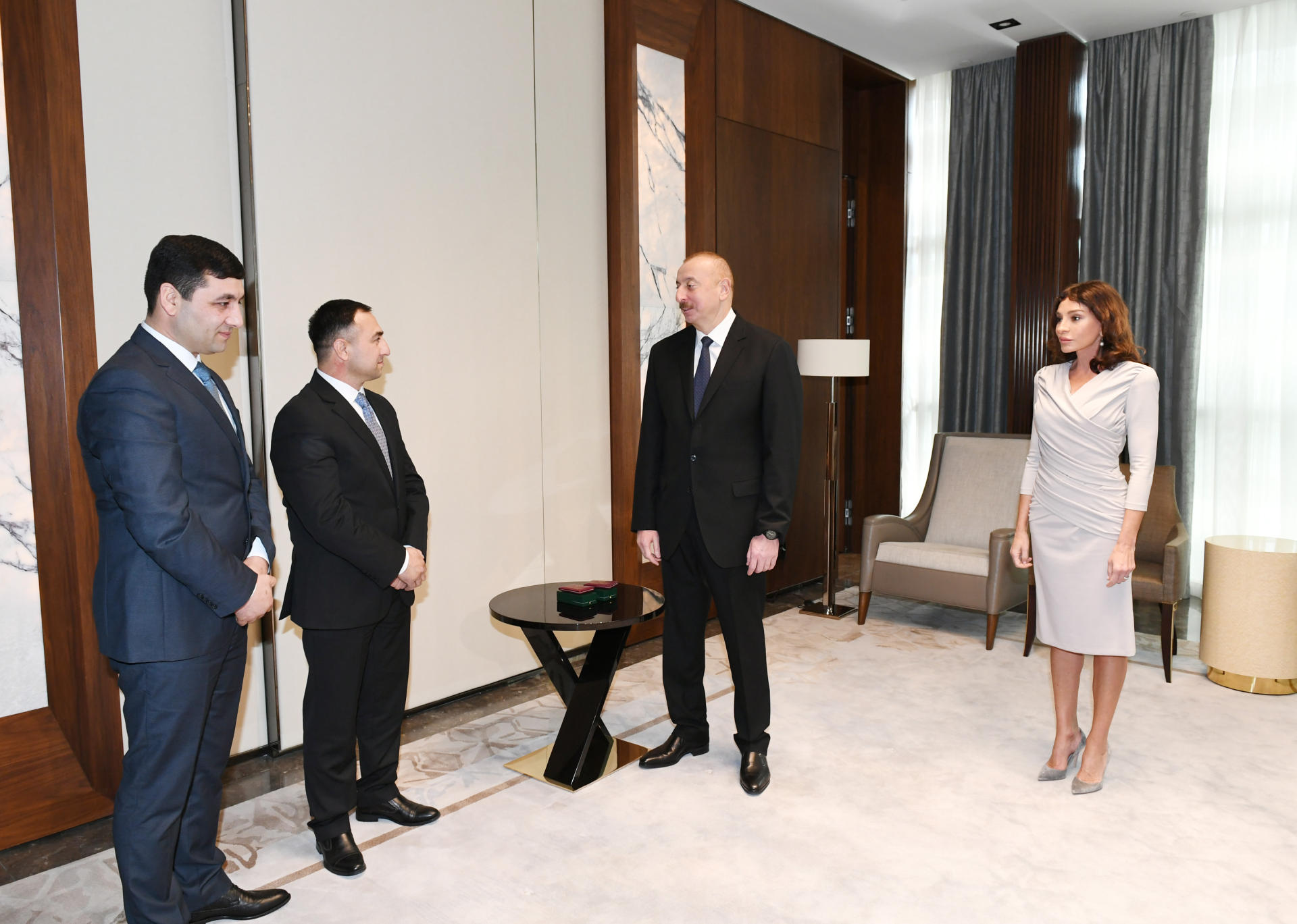 Prezident İlham Əliyev və birinci xanım Mehriban Əliyeva Ukraynada yaşayan soydaşlarımız Sabir və Umud Şirinov qardaşları ilə görüşüblər (FOTO) (YENİLƏNİB)