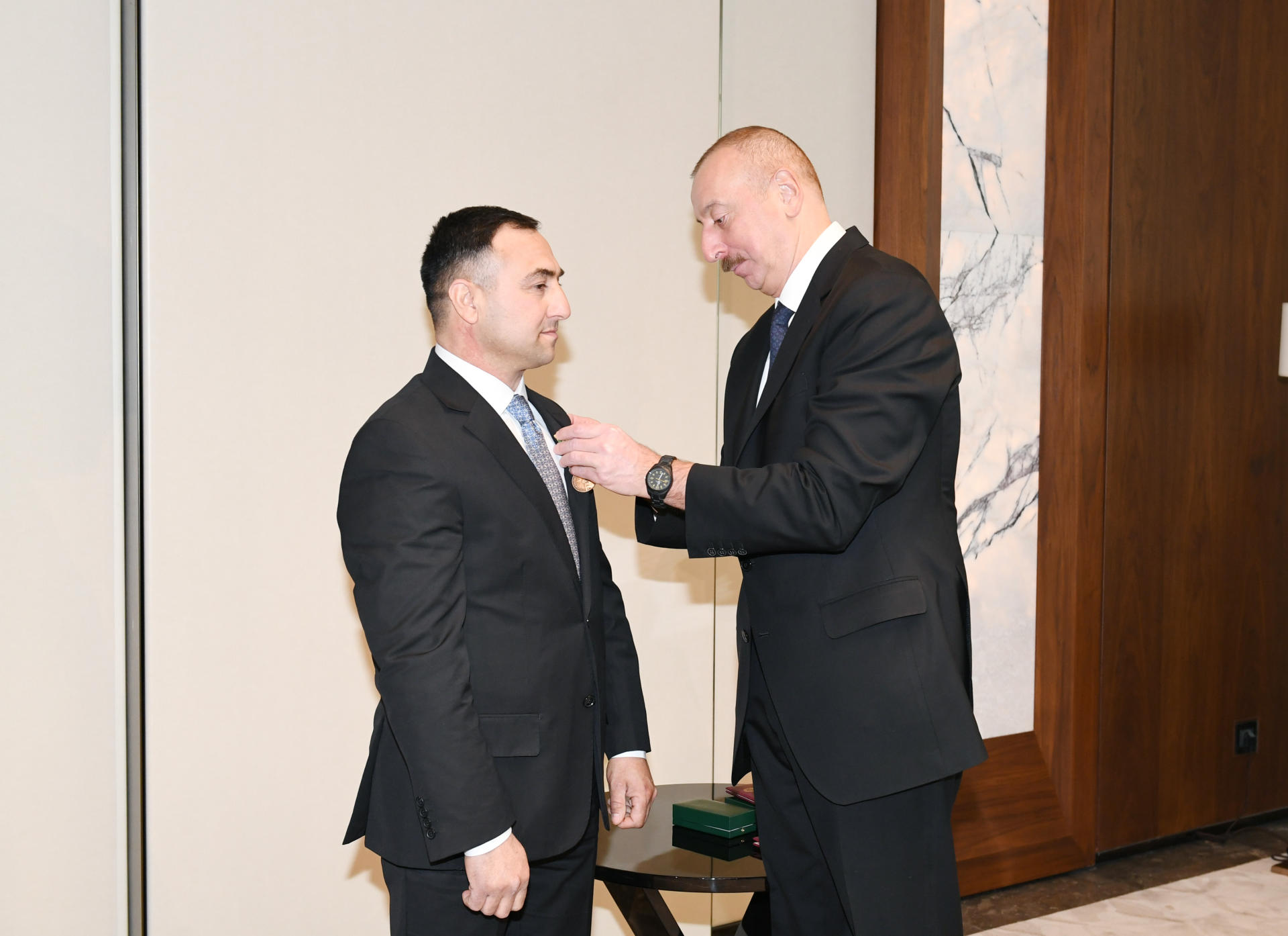 Prezident İlham Əliyev və birinci xanım Mehriban Əliyeva Ukraynada yaşayan soydaşlarımız Sabir və Umud Şirinov qardaşları ilə görüşüblər (FOTO) (YENİLƏNİB)