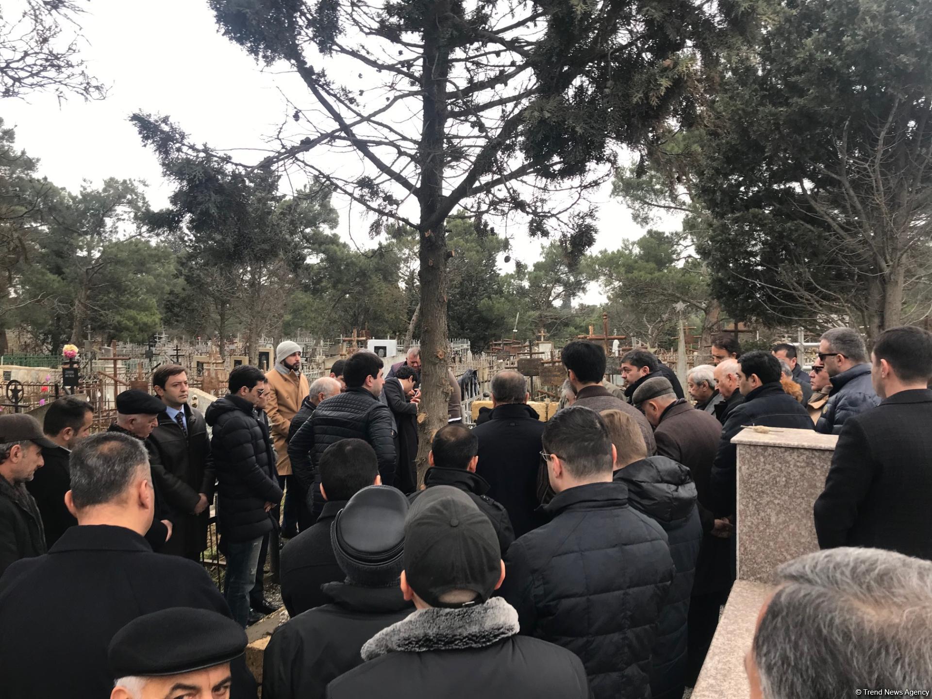 Görkəmli alim, BMT-nin qlobal enerji üzrə aparıcı eksperti Toğrul Bağırovun dəfn mərasimi keçirilib (FOTO)