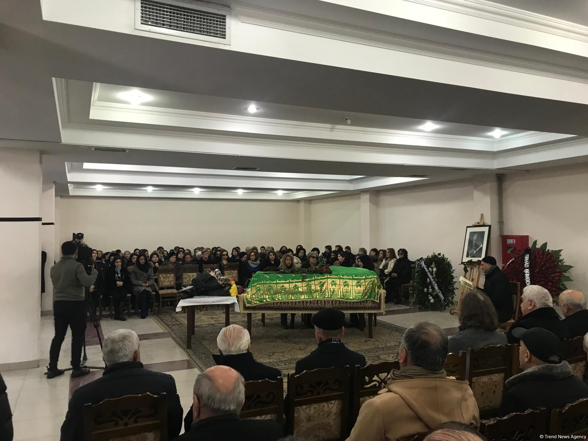 Görkəmli alim, BMT-nin qlobal enerji üzrə aparıcı eksperti Toğrul Bağırovun dəfn mərasimi keçirilib (FOTO)