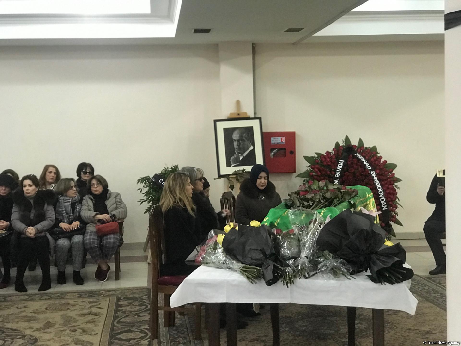 Görkəmli alim, BMT-nin qlobal enerji üzrə aparıcı eksperti Toğrul Bağırovun dəfn mərasimi keçirilib (FOTO)