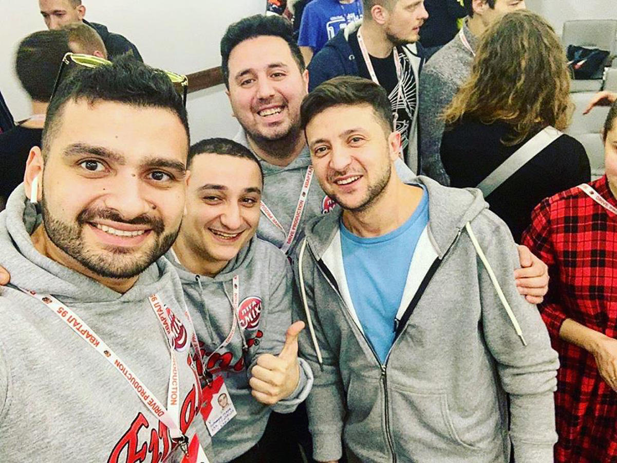“Как по Маслу” Azərbaycanı beynəlxalq teleməkandatəmsil edən ilk komanda oldu (FOTO)