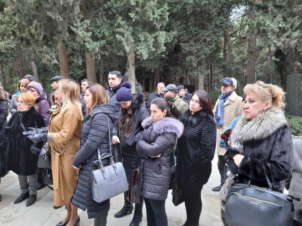 Görkəmli bəstəkar Qara Qarayev Fəxri xiyabanda anılıb (FOTO)