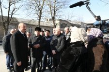 Prezident İlham Əliyev zəlzələnin baş verdiyi Şamaxıda olub (FOTO) (YENİLƏNİB)