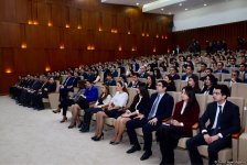YAP-da “Gənclər və ailə: ənənə və müasir baxış” mövzusunda tədbir keçirilib (FOTO)