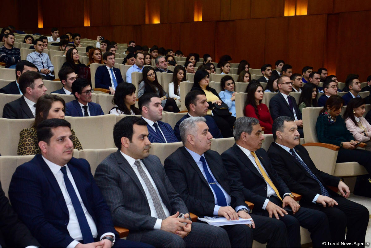 YAP-da “Gənclər və ailə: ənənə və müasir baxış” mövzusunda tədbir keçirilib (FOTO)