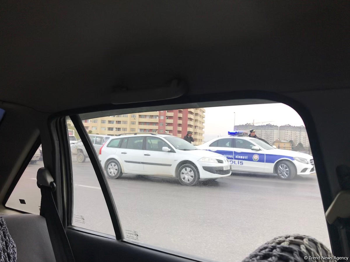 Bakı-Sumqayıt yolunda QƏZA tıxaca səbəb oldu (FOTO)