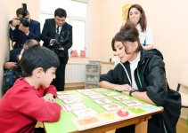 Birinci vitse-prezident Mehriban Əliyeva Bakıdakı Uşaq Psixonevroloji Mərkəzində olub (FOTO)