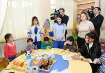 Birinci vitse-prezident Mehriban Əliyeva Bakıdakı Uşaq Psixonevroloji Mərkəzində olub (FOTO)