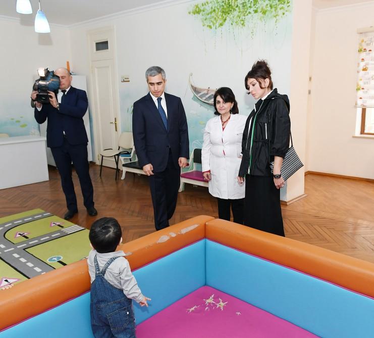 Azərbaycanın Birinci vitse-prezidenti Mehriban Əliyeva Bakıdakı 1 nömrəli körpələr evinin sakinləri ilə görüşüb (FOTO)