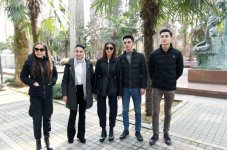 Birinci vitse-prezident Mehriban Əliyeva “Xan bağı” mədəniyyət və istirahət parkında gəncəlilərlə görüşüb (FOTO) (YENİLƏNİB)