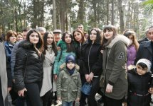 Birinci vitse-prezident Mehriban Əliyeva “Xan bağı” mədəniyyət və istirahət parkında gəncəlilərlə görüşüb (FOTO) (YENİLƏNİB)