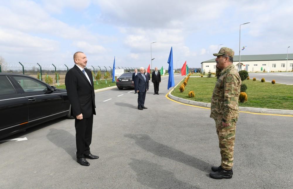 Ali Baş Komandan İlham Əliyev Beyləqanda yeni inşa edilmiş “N” saylı hərbi hissəsində yaradılan şəraitlə tanış olub (FOTO) (YENİLƏNİB)