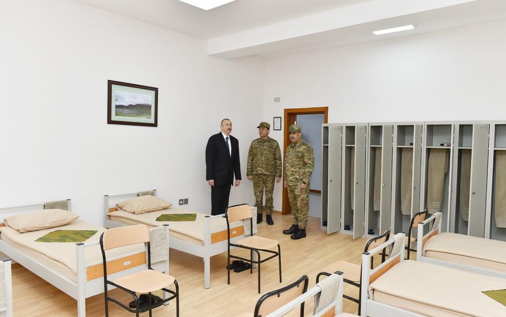 Ali Baş Komandan İlham Əliyev Beyləqanda yeni inşa edilmiş “N” saylı hərbi hissəsində yaradılan şəraitlə tanış olub (FOTO) (YENİLƏNİB)