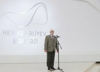 Heydər Əliyev Fondunun vitse-prezidenti Leyla Əliyeva rus avanqard rəssamlarının nadir əsərlərindən ibarət sərginin açılışında iştirak edib (FOTO)