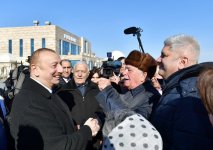 Prezident İlham Əliyev Sumqayıtın dənizkənarı bulvarında şəhərin sakinləri ilə görüşüb (FOTO) (YENİLƏNİB)
