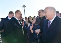 Prezident İlham Əliyev Sumqayıtın dənizkənarı bulvarında şəhərin sakinləri ilə görüşüb (FOTO) (YENİLƏNİB)